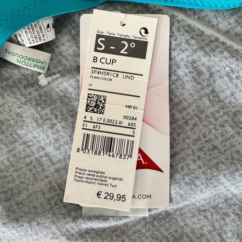 Benetton swimwear top new, size small B Cup