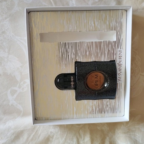 Black Opium Eau de Parfum intense 30 ml like new