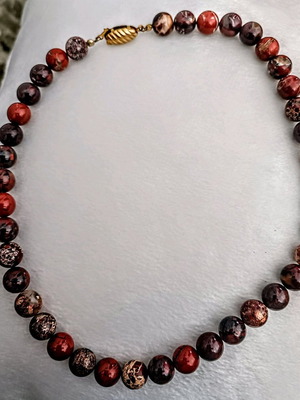 Vintage women's necklace from the eighties like new with natural stones multicolor