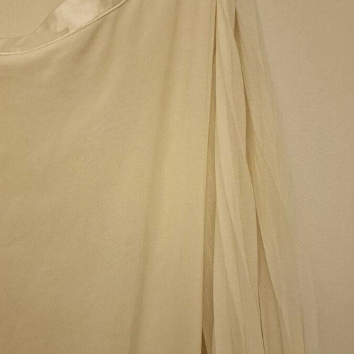 Short dress with pleated sleeve white, like new, size M