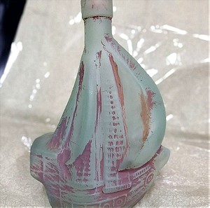 Μπουκάλι σχήμα καράβι ,από ανακυκλωσιμο γυαλί