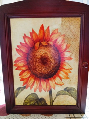 Key holder wooden 6 slots, hanging or tabletop, like new