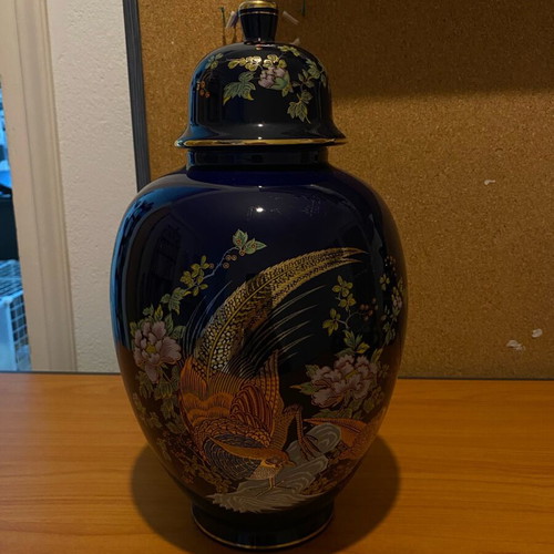 Vintage antique decorative vase used, in good condition