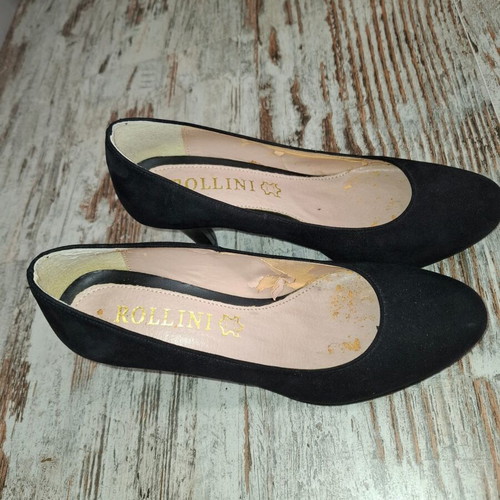 Rollini black suede pumps size 36, medium heel