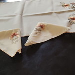 Table runner and 2 napkins used, set