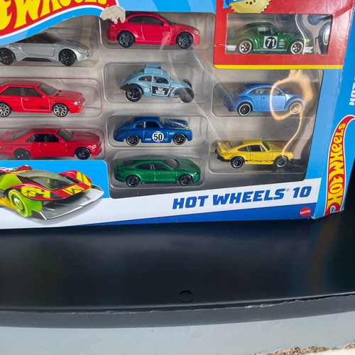 Hot Wheels 10-pack like new, German models