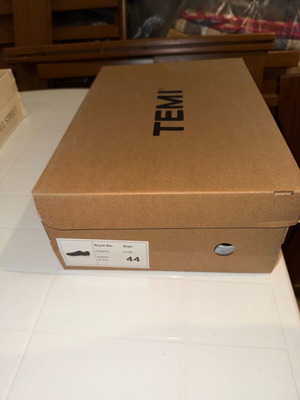 Men's Sneakers TEMI Black Size 44 like new