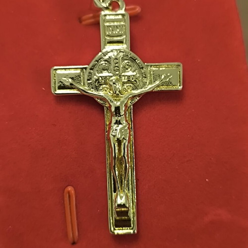 Men's cross pendant with crucifix and Saint Benedict, gold tone stainless steel, new