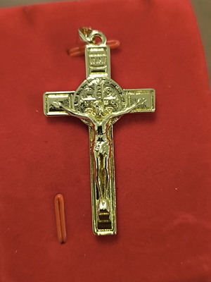 Men's cross pendant with crucifix and Saint Benedict, gold tone stainless steel, new