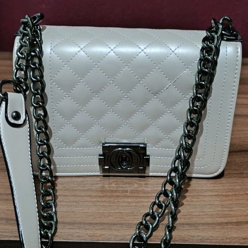 Handbag like new, barely used