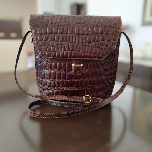 Guy Laroche women's shoulder bag like new, brown crocodile embossed leather