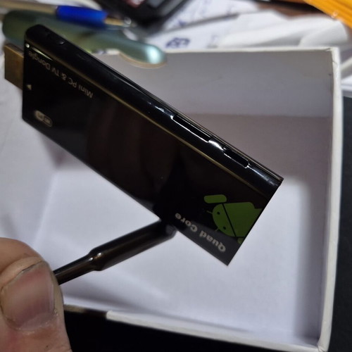 Extreme Media HD241 Smart TV HDMI Dongle Android like new
