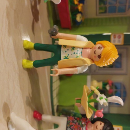 Playmobil City Life flower shop like new with all pieces