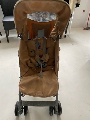 Maclaren 4 seasons stroller used with 3 intact seat covers
