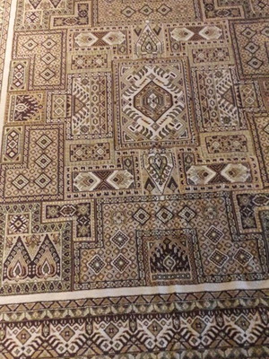 100% Wool rug of very good quality!!!