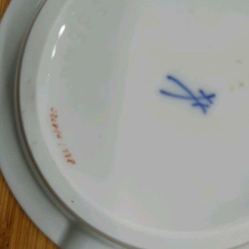 Meissen porcelain ashtrays set like new, handmade, vintage