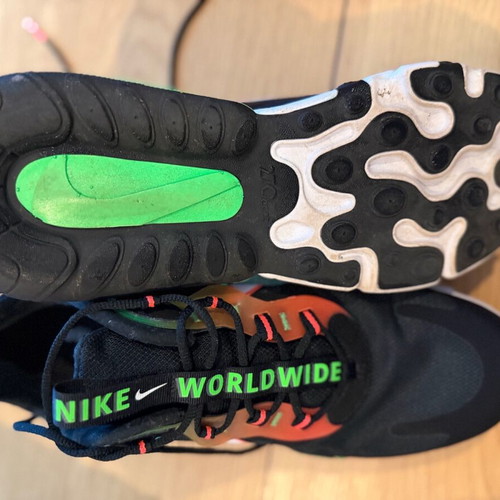 Nike Air Max 270 React Worldwide size 44 like new, black multicolor