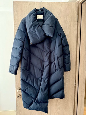 Stradivarius down jacket used, medium size, dark blue