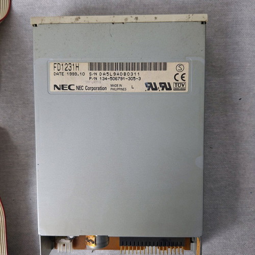 Floppy Disc 3.5 Drive NEC 1999 FD1231H used with ribbon cable