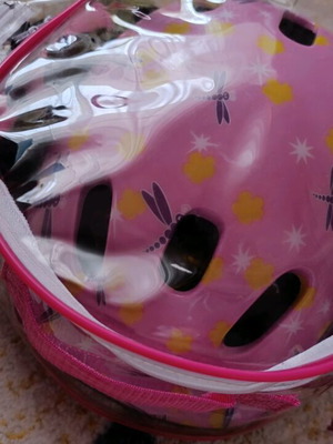 Children's helmet and knee pads set like new