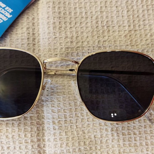 Solo-Solis NDL6039 sunglasses new with gold finish and black lens