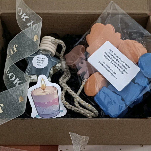 Pumpkin Bourbon Spiced Car Diffuser 10ml and Halloween Wax Melts 51gr Set