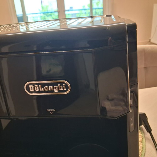 De'Longhi Coffee Maker like new, espresso and filter machine