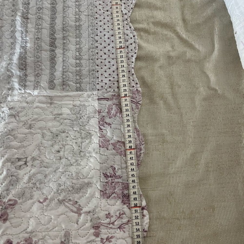 Quilted double-sided bedspread with floral design and pillowcases, new