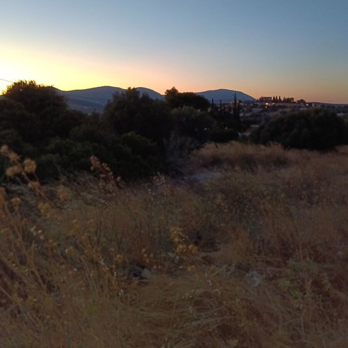 Agricultural land near Agia Marina Koropi, 1400 m², residential area