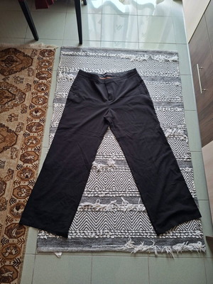 Υφασμάτινο ελαστικό μαύρο παντελόνι Marks & Spencer 18 EU 46 σαν καινούργιο