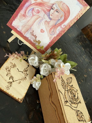 Σετ ξύλινα διακοσμητικά καινούργια με ζωγραφιά, κουτί, κάδρο και λουλούδια