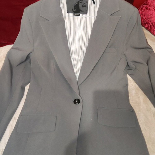 Guess jacket collectible vintage limited edition with Marilyn Monroe, like new, gray