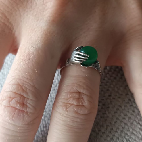 Silver ring 925 with green stone like new, size 18-19mm