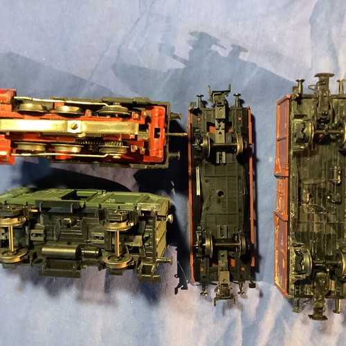 Marklin 3029 steam locomotive set with wagons and rails used
