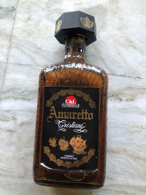 Λικέρ Amaretto Ιταλίας 700 ml σφραγισμένο, κλειστή συσκευασία, έτος 1999