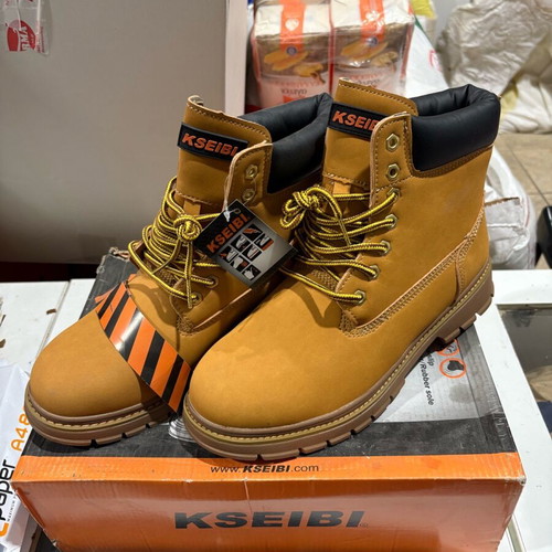 Work shoes with safety new, sizes 40-46