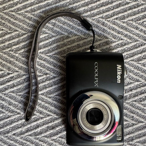 Φωτογραφική μηχανή Nikon μεταχειρισμένη με σφάλμα φακού για ανταλλακτικά