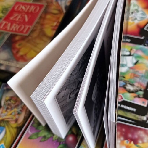 Osho Zen Tarot deck and book box set, English edition