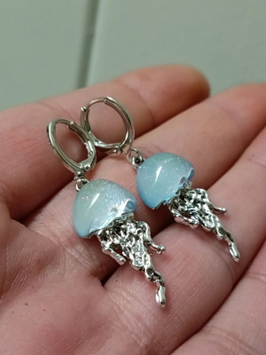 Earrings women's stainless steel iridescent medusa new, lightweight