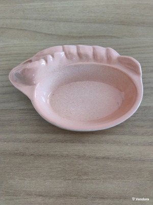 Sauce or spread dish like new