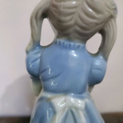 Vintage porcelain figurine set like new, children with umbrellas