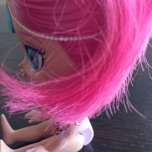 Shimmer and Shine doll like new, 14 cm