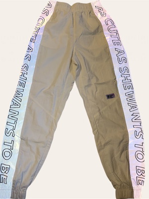 Bershka cargo pants with reflective details new, women's