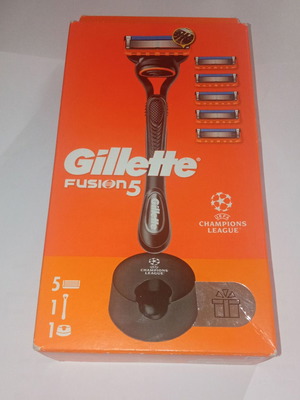 Gillette Fusion 5 razor new, sealed