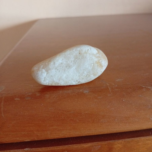 Authentic raw quartz crystal, 5 cm