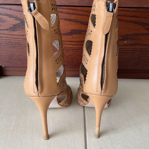 Δερμάτινα peep toe σαν καινούργια, τακούνι 11εκ, μέγεθος 39