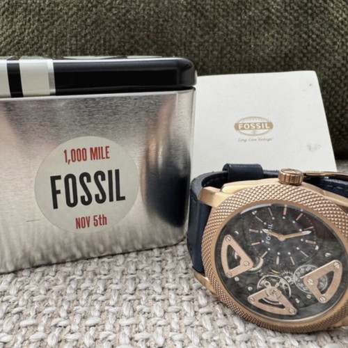 Fossil Machine Twist ME1158 watch like new with blue leather strap