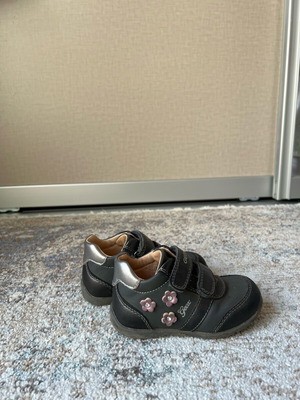 Geox children's shoes used, dark gray with small flowers