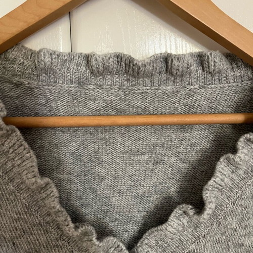 Women's gray cardigan with ruffles and pearl buttons new, one size