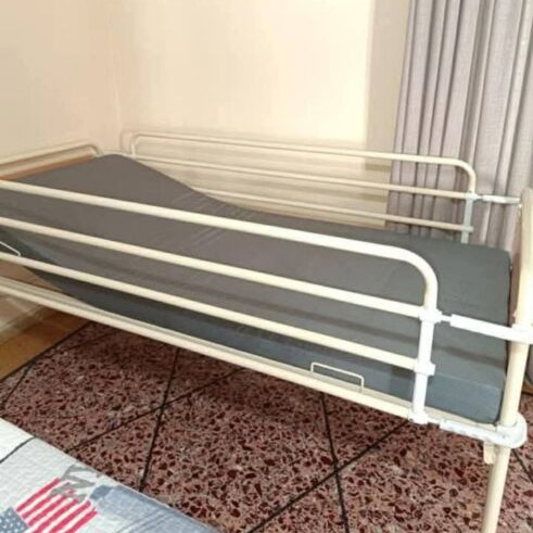 Hospital bed with crank like new